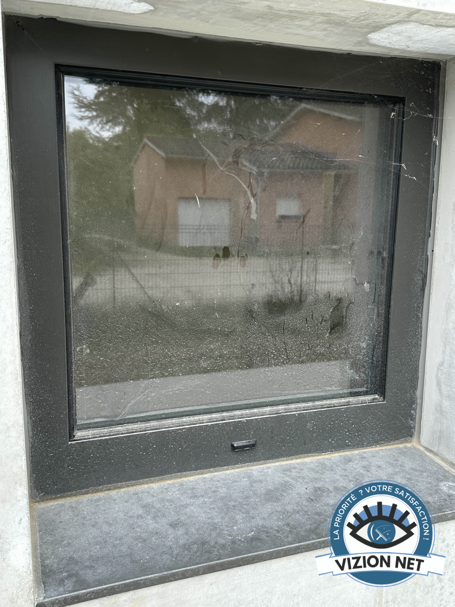 AVANT NETTOYAGE VIZION NET NETTOYAGE VITRES