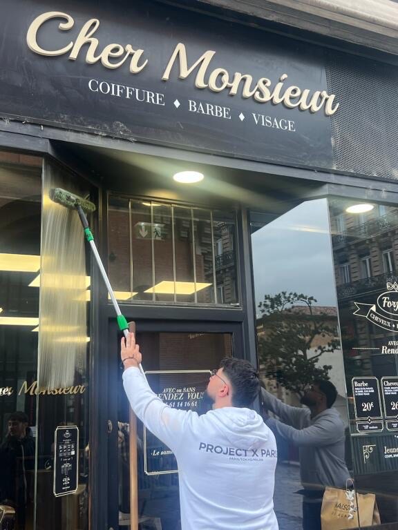 Aurélien gérant de VIZION NET - Nettoyage de vitres à toulouse